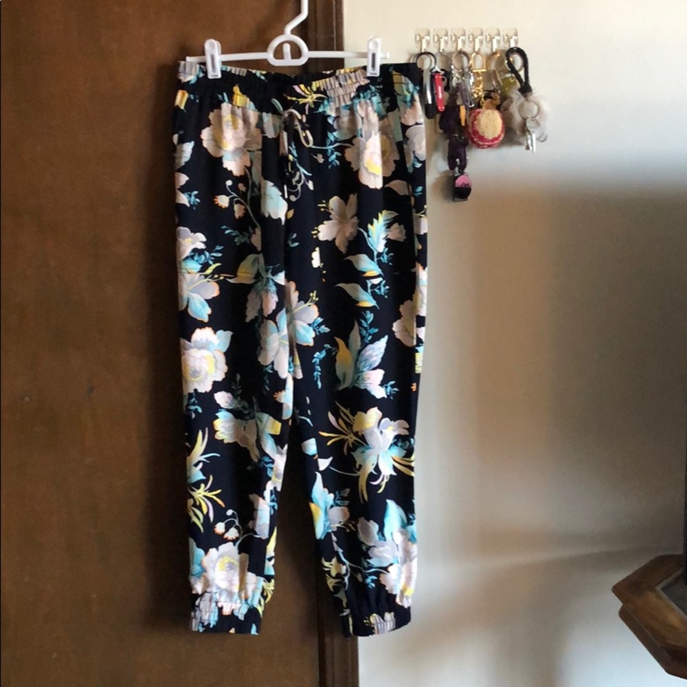 New pants without tag. Never wear